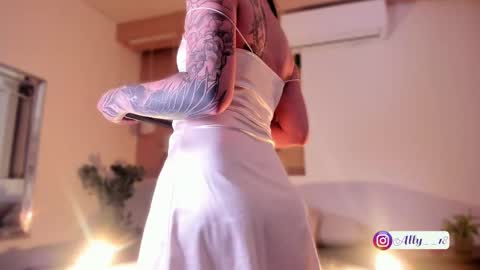 Ally  online show from September 26, 5:11 am