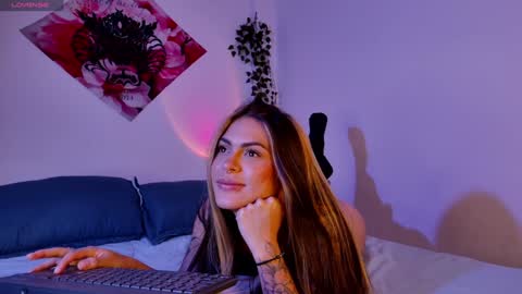 ally_clark online show from January 12, 4:00 am