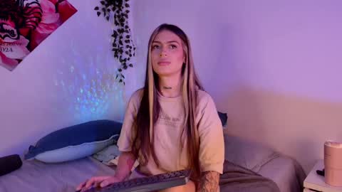 ally_clark online show from January 30, 12:07 am