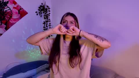 ally_clark online show from January 30, 3:11 am