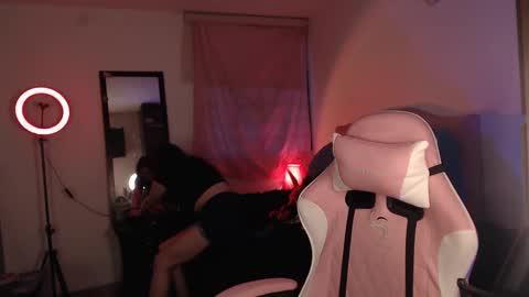 Ally online show from February 11, 11:12 pm