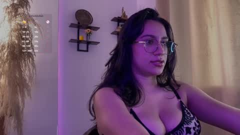 A L L I E online show from February 13, 7:32 pm