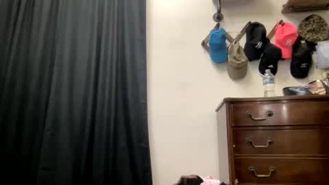 Snapshot of allyanalangel chatting on October 25, 10:48 pm allyanalangel online show from October 25, 10:48 pm