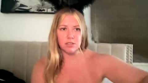 allyanalangel online show from April 6, 1:58 am