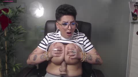         online show from December 4, 11:13 pm