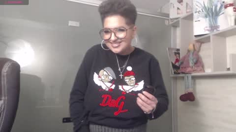         online show from December 13, 9:41 pm