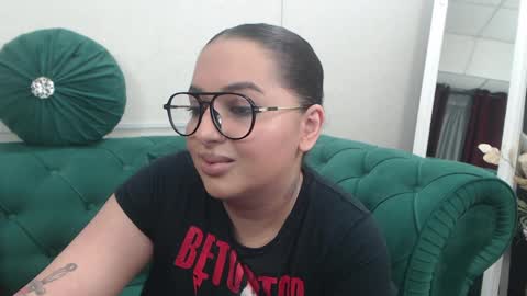         online show from March 29, 3:12 pm