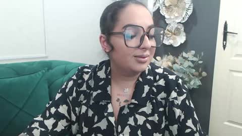         online show from May 4, 6:37 pm