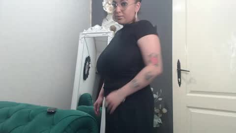         online show from May 15, 2:46 pm