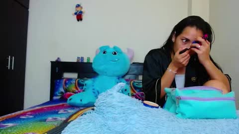 Allyson collins online show from December 2, 3:29 pm