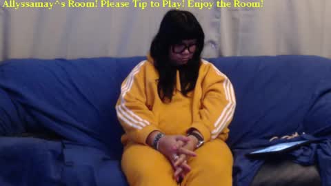 Snapshot of allyssamay chatting on December 14, 6:56 am Allyssamay online show from December 14, 6:56 am