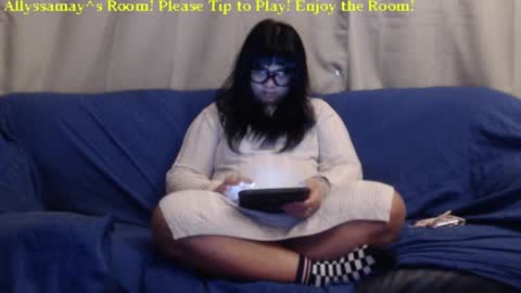 Snapshot of allyssamay chatting on December 16, 3:19 am Allyssamay online show from December 16, 3:19 am