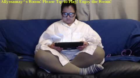 Snapshot of allyssamay chatting on March 7, 4:13 am Allyssamay online show from March 7, 4:13 am
