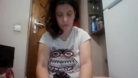 Snapshot of alma_amy chatting on December 26, 9:37 pm Alma online show from December 26, 9:37 pm