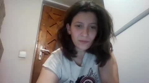 Snapshot of alma_amy chatting on December 28, 9:40 pm Alma online show from December 28, 9:40 pm