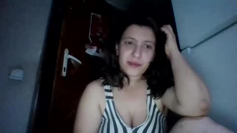 Snapshot of alma_amy chatting on January 9, 9:16 pm Alma online show from January 9, 9:16 pm
