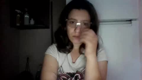 Snapshot of alma_amy chatting on January 12, 8:25 pm Alma online show from January 12, 8:25 pm