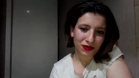Snapshot of alma_amy chatting on February 23, 9:05 pm Alma online show from February 23, 9:05 pm