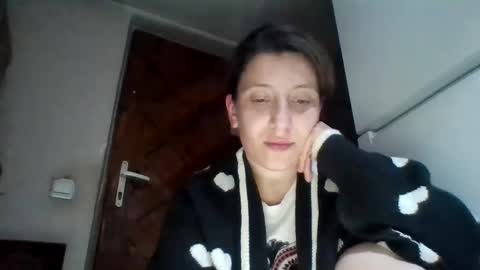 Snapshot of alma_amy chatting on March 4, 9:00 pm Alma online show from March 4, 9:00 pm