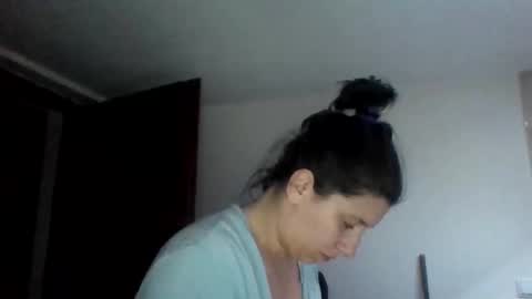 Snapshot of alma_amy chatting on February 17, 9:54 pm Alma online show from February 17, 9:54 pm