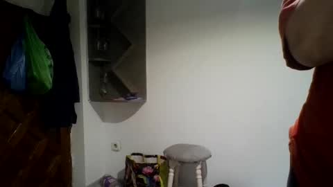 Snapshot of alma_amy chatting on February 28, 8:43 pm Alma online show from February 28, 8:43 pm