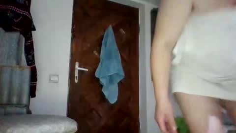 Snapshot of alma_amy chatting on March 3, 8:26 pm Alma online show from March 3, 8:26 pm