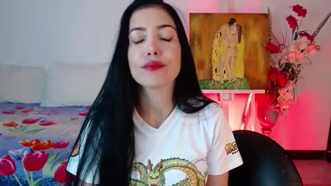 Snapshot of alma_art_ chatting on September 20, 10:33 pm alma_art_ online show from September 20, 10:33 pm