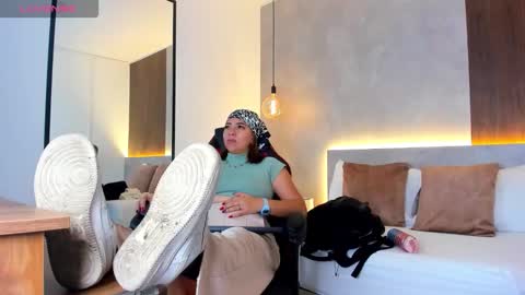 Snapshot of alma_fenix chatting on October 25, 12:23 pm ALMA FENIX online show from October 25, 12:23 pm