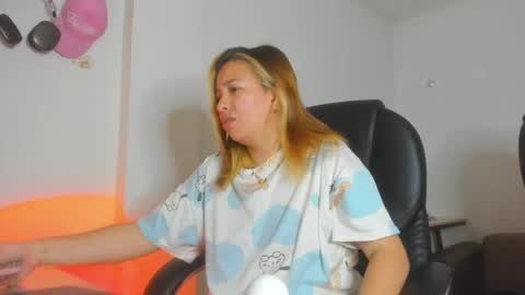 ALMA FENIX  online show from March 31, 11:32 am