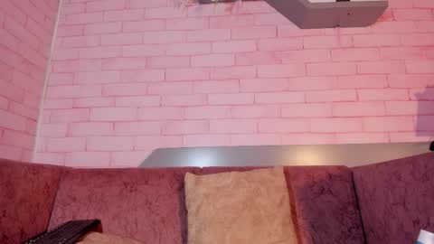 Snapshot of alma_rivers chatting on April 1, 1:41 pm alma_rivers online show from April 1, 1:41 pm