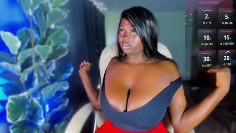 Snapshot of almaahotxxx chatting on May 19, 2:56 pm almaahotxxx online show from May 19, 2:56 pm