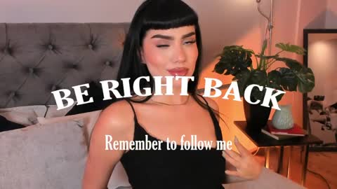 Snapshot of almablaze chatting on March 31, 12:05 pm Mia online show from March 31, 12:05 pm