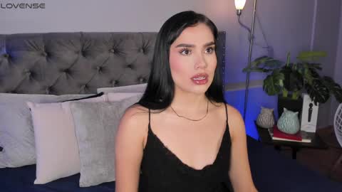 Mia online show from May 15, 2:46 pm