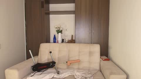 Snapshot of almacastillo2 chatting on March 8, 2:26 am Alma Castillo online show from March 8, 2:26 am