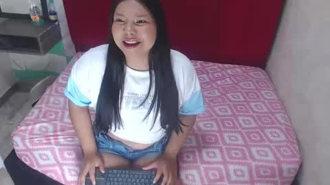 Snapshot of almaramseycm101 chatting on March 28, 3:00 pm almaramseycm101 online show from March 28, 3:00 pm