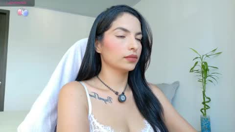 Alma online show from May 20, 8:15 pm