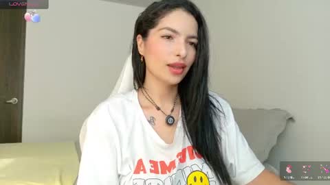Snapshot of almatease chatting on July 10, 1:25 pm Alma online show from July 10, 1:25 pm