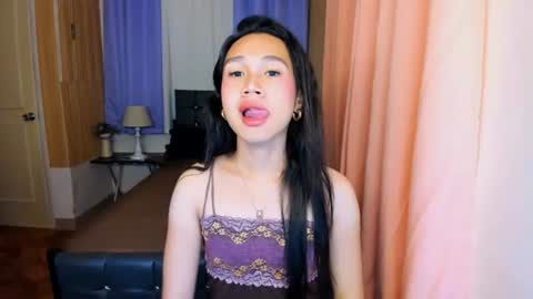 almira_hilson online show from August 6, 2:46 am