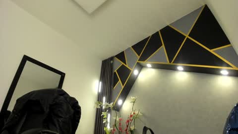 Snapshot of almma_ chatting on January 13, 4:51 pm ALMMA online show from January 13, 4:51 pm