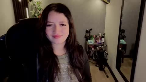 Snapshot of almma_ chatting on September 13, 3:45 pm ALMMA online show from September 13, 3:45 pm