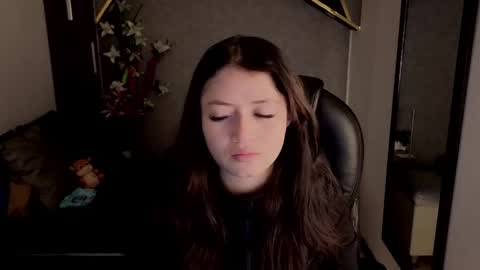 Snapshot of almma_ chatting on September 15, 1:33 pm ALMMA online show from September 15, 1:33 pm