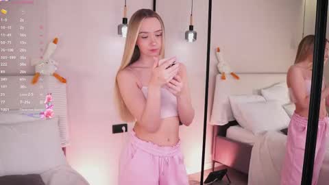 Lia online show from May 10, 3:01 am