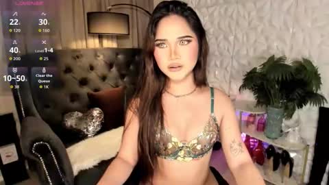 Snapshot of alodialuxts chatting on November 5, 6:02 am alodialuxts online show from November 5, 6:02 am