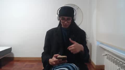 Snapshot of alogenotwink chatting on March 30, 6:09 pm STEPHAN online show from March 30, 6:09 pm