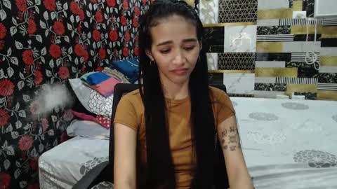 Alondra  online show from January 15, 8:16 pm