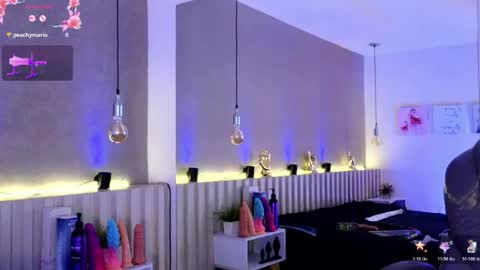 alondra_king online show from May 13, 5:16 am