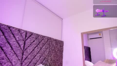 ALONDRAMILF online show from March 29, 2:11 am