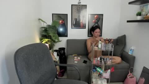 alondra_smith69 online show from July 3, 5:58 am