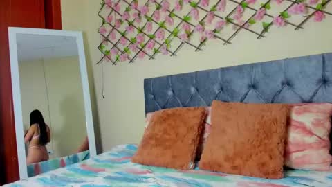 Alondra gomez online show from February 25, 1:06 pm