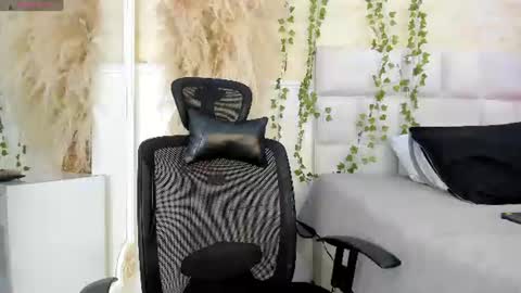 ALONDRA CUTE online show from June 30, 6:03 am
